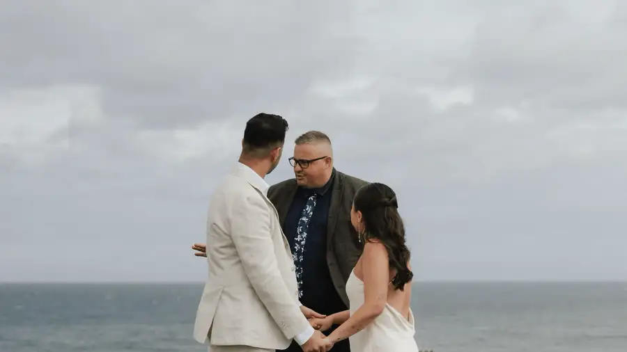 The bare minimum wedding vows in registry office