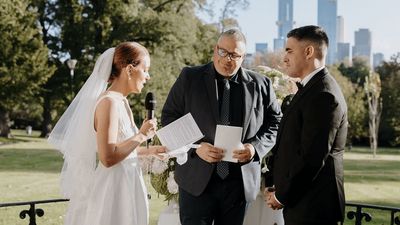 All the different wedding sizes explained: Micro Wedding vs. Elopement vs. Wedding