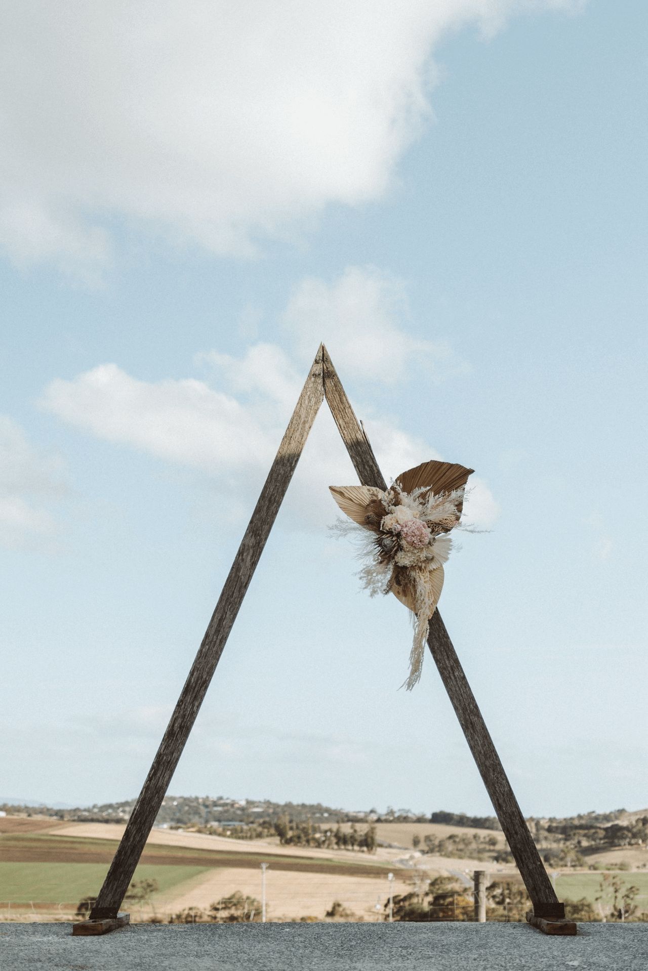Arbour ceremony setup at Rayburn Farm ⌘