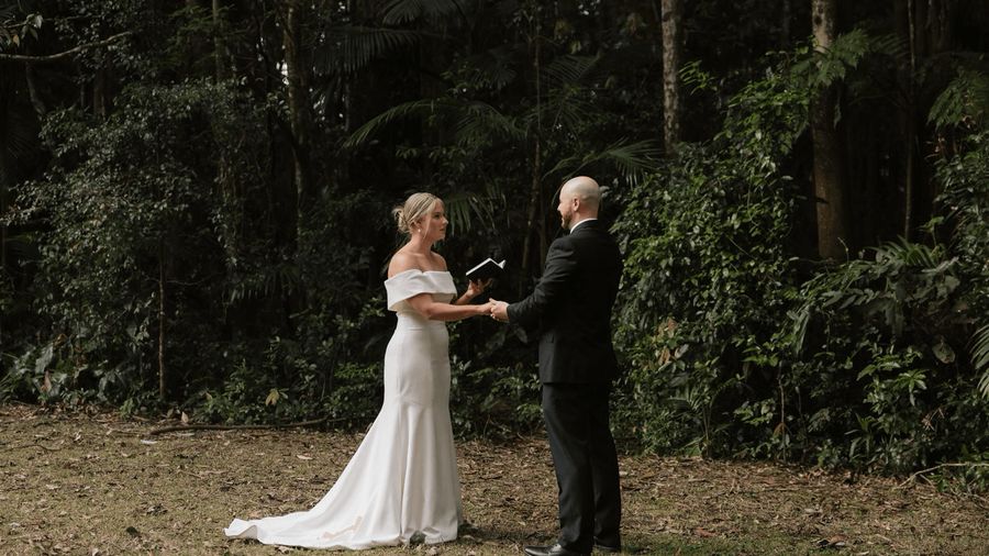 Minimum legal marriage vows