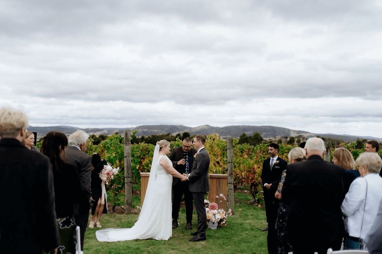 Dean and Alice got married at Frogmore Creek with their preferred wedding celebrant, Josh Withers, photograhed by Omar from By The Wilde ⌘