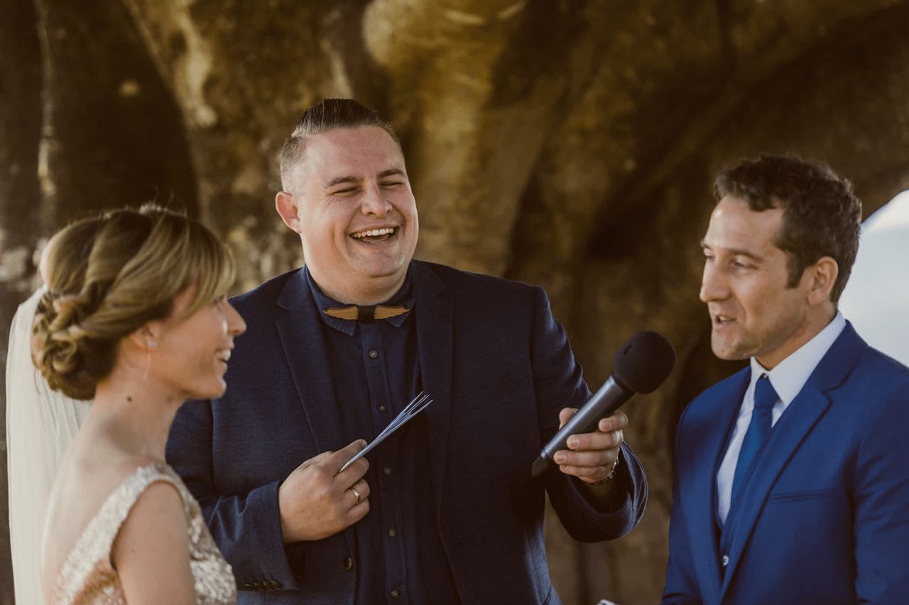 How to make a wedding day timeline