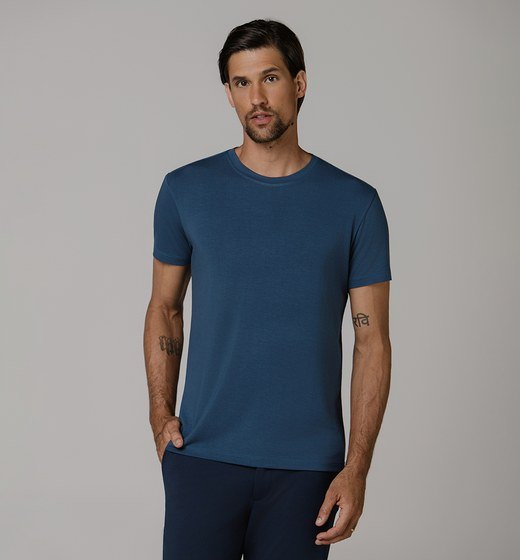 Camiseta Modal Tech azul marinho