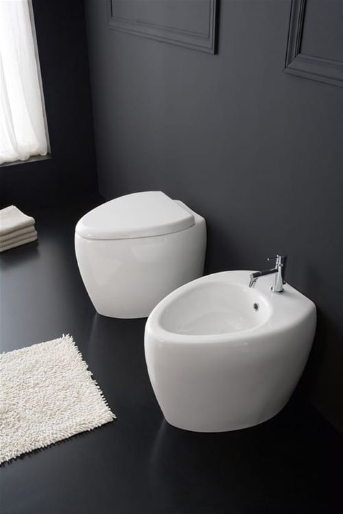 Bidet Moai