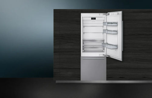 iQ700 built-in fridge-freezer with freezer at bottom 212.5 x 75.6 cm flat hinge