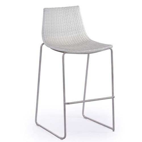 Dynamic Wicker Barstool White