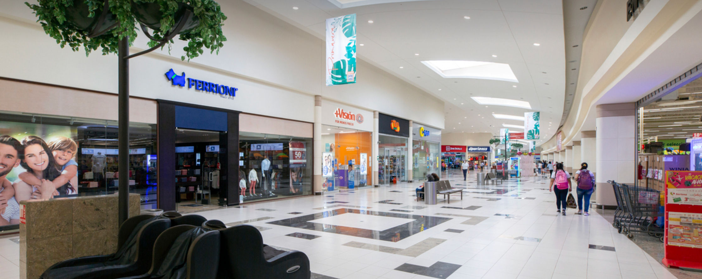 Inmobiliaria en Itzimná: Propiedades de Lujo en Mérida Casas en Venta en Itzimná Mérida Yucatán - Fachada Residencial