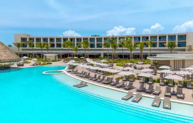 hilton punta canal