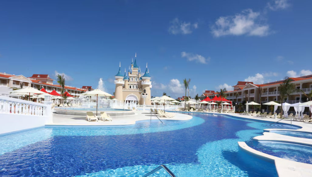 Piscina del hotel Bahia Principe en Punta Cana, República Dominicana