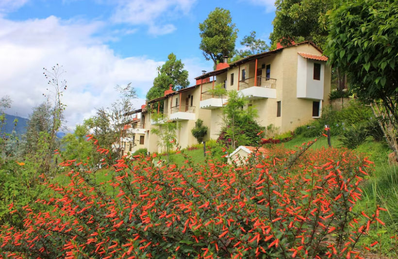 Transportation from Punta Cana Airport to Alto Cerro Villas Hotel Camping