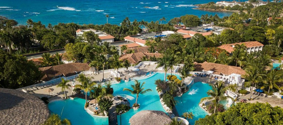 Transportation from Punta Cana Airport to Cofresi Palm Beach & Spa Resort