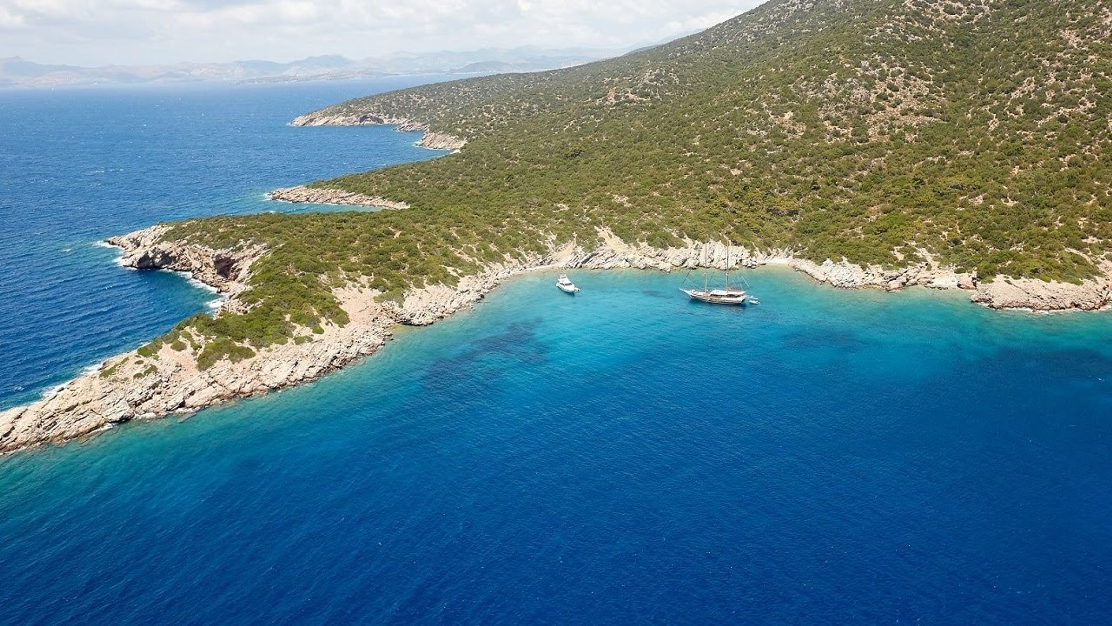 Ege Kıyısında Saklı Bir Hazine