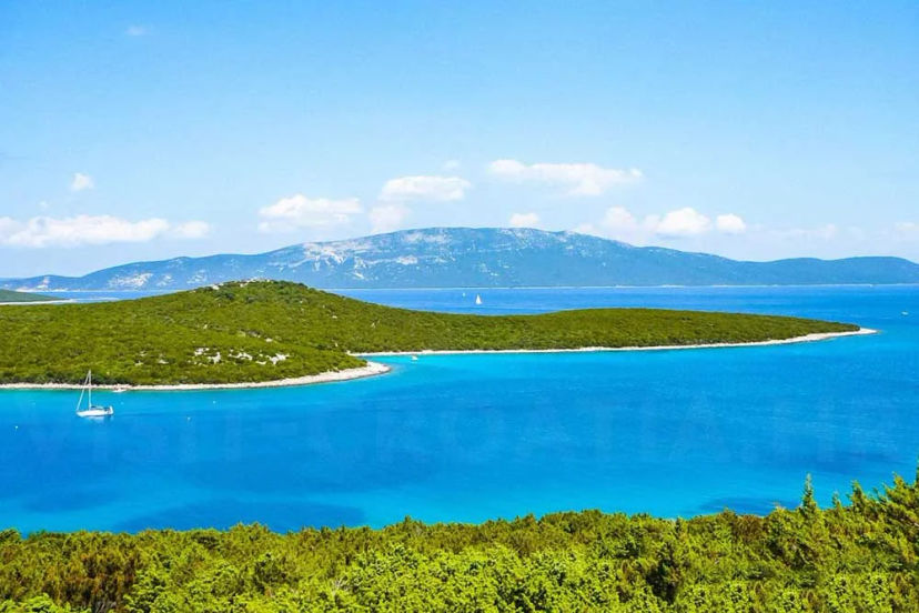 Unije Island
