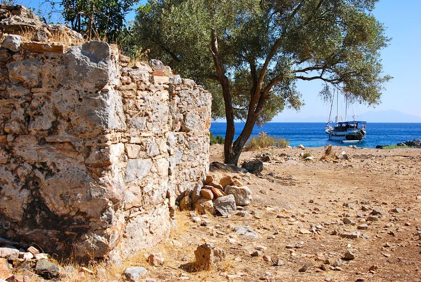 Kissebükü Koyu, Bodrum