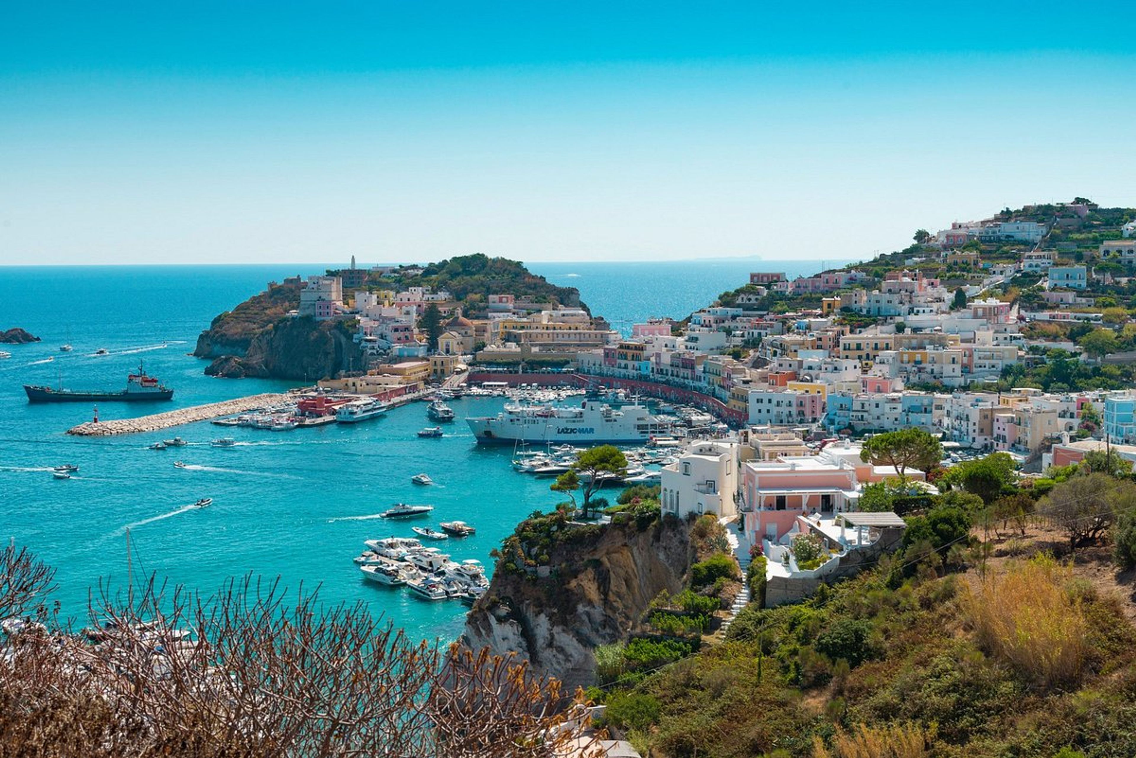Ponza: İtalya’nın Saklı Ada Hazinesi