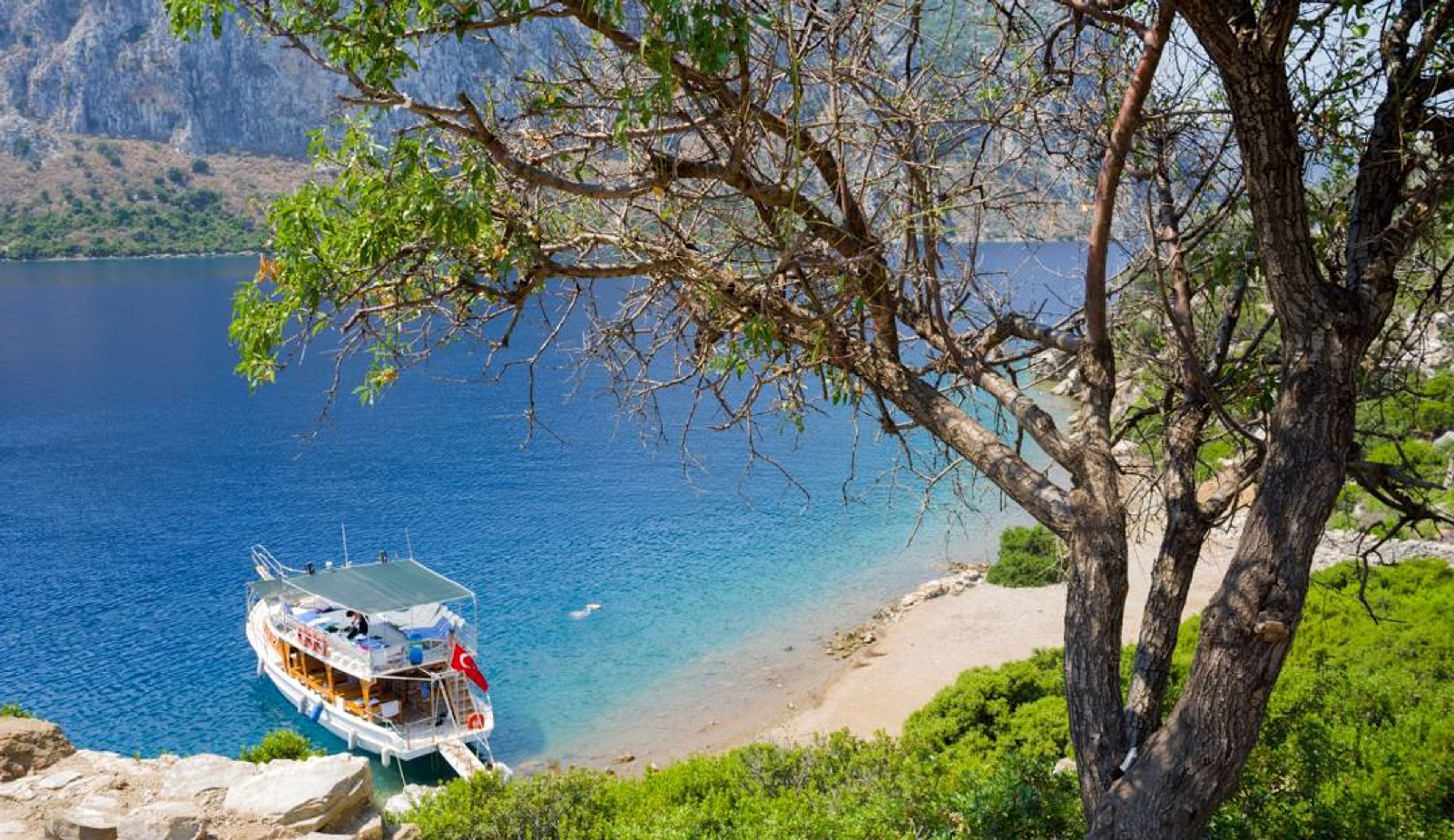 Kameriye Adası: Marmaris’in Kalbinde Bir Huzur