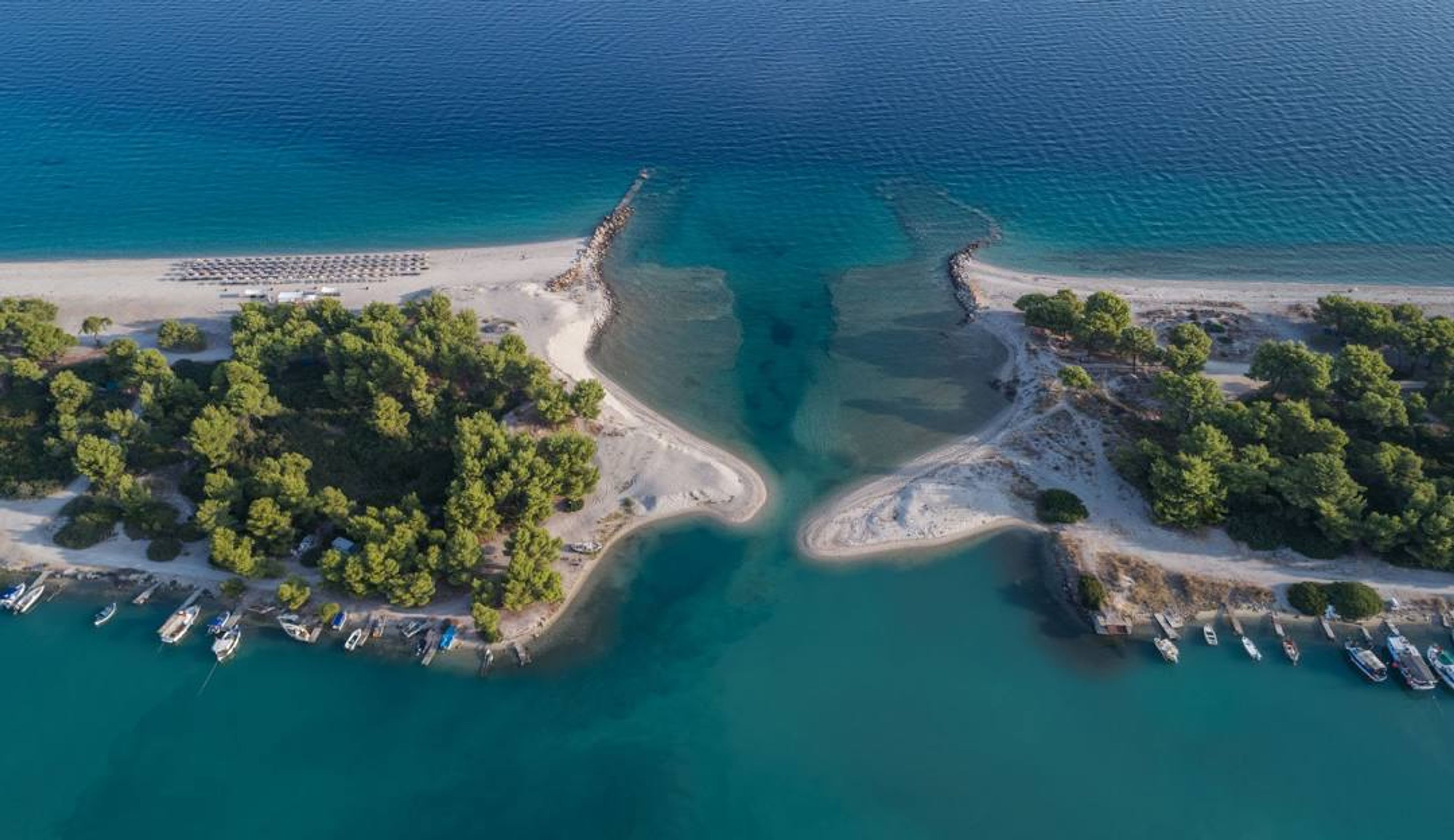 Halkidiki’nin Cennete Açılan Canlı Kapısı