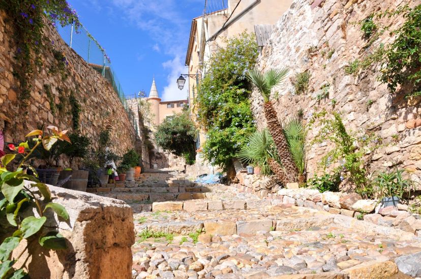 Hyères