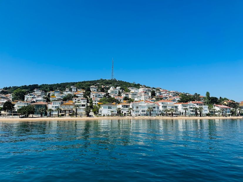 Kınalıada