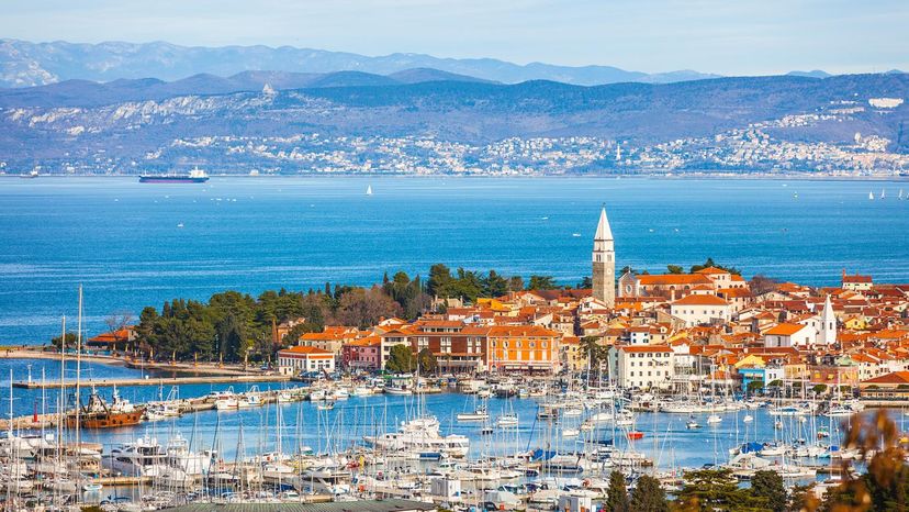 Izola