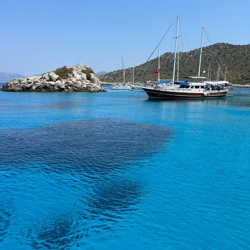 Oğlanboğuldu