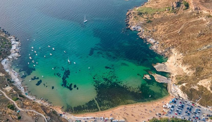 Ġnejna Bay