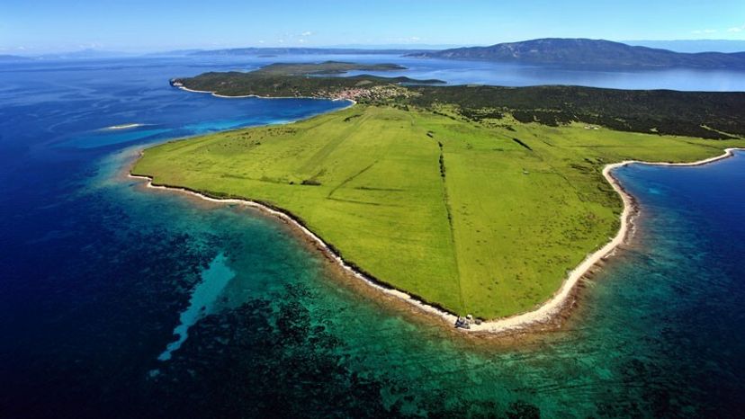 Unije Island