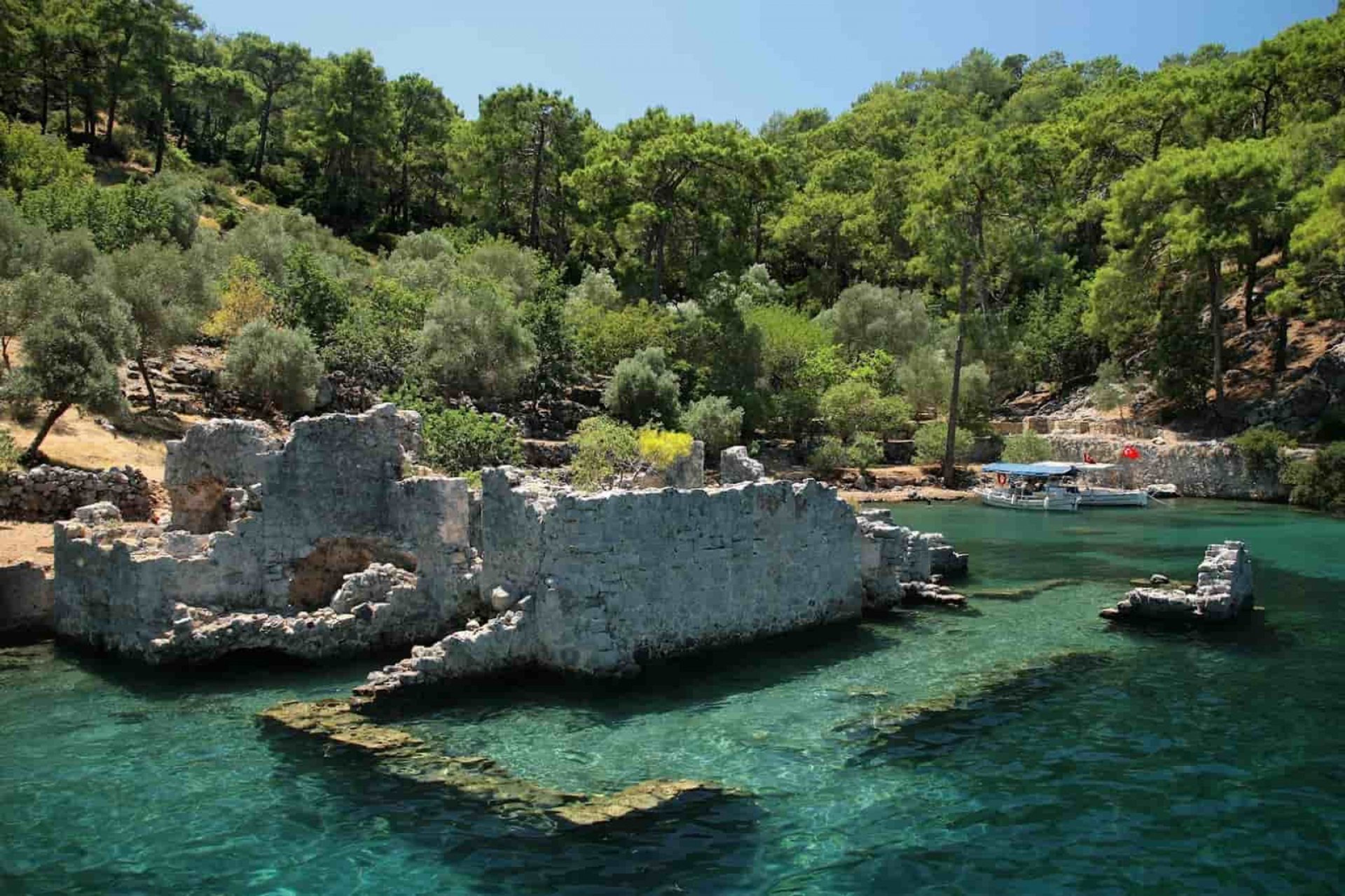 Hamam Koyu: Denizin Yanında Ferahlatıcı Bir Kaçış