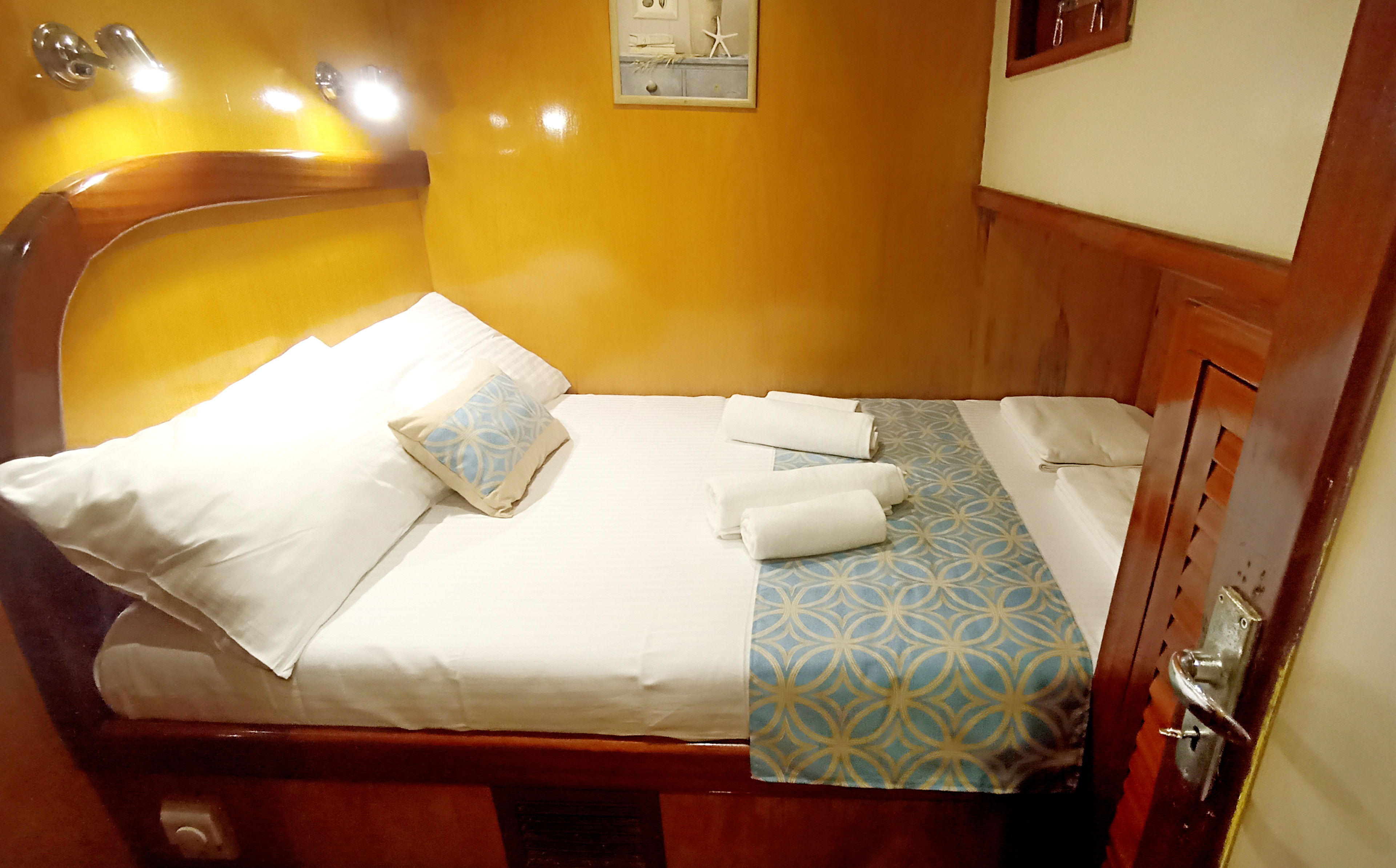 Double Cabin