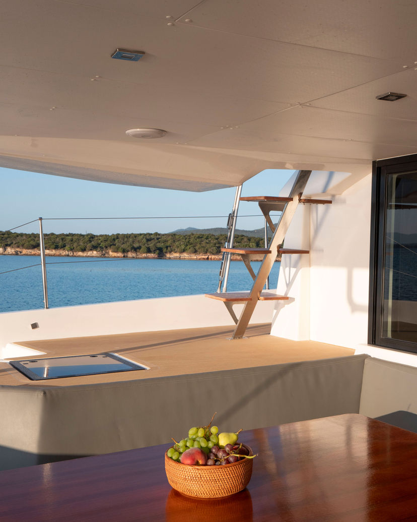 Dufour Yachts AMARA Delphinus