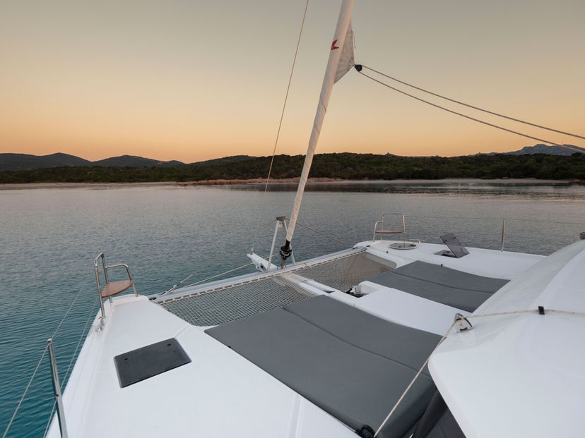 Dufour Yachts AMARA Delphinus