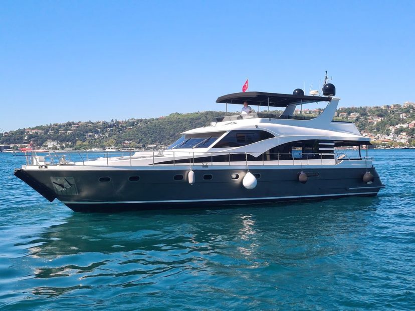 Bebek - Premium Bosphorus Motoryachts