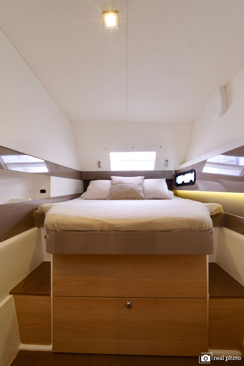 Bali Catamarans 4.1 WEEsail - Water maker, Solar Panel