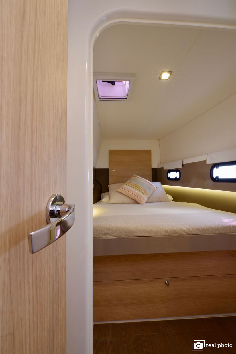 Bali Catamarans 4.1 WEEsail - Water maker, Solar Panel