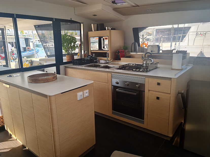 Fountaine Pajot 51 Penny Lane  - Green Wave