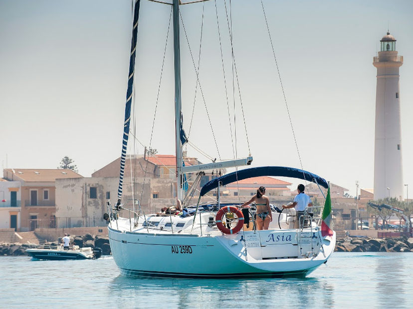 Dufour Yachts 45 Asia