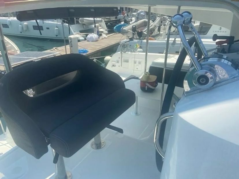 Lagoon 40 Maresueno (Pax 11)