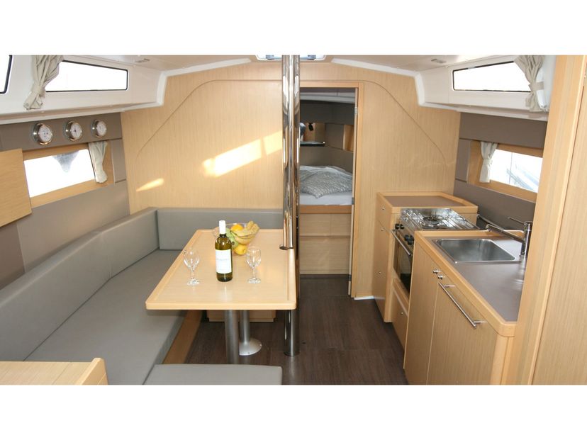 Beneteau 38 Olli