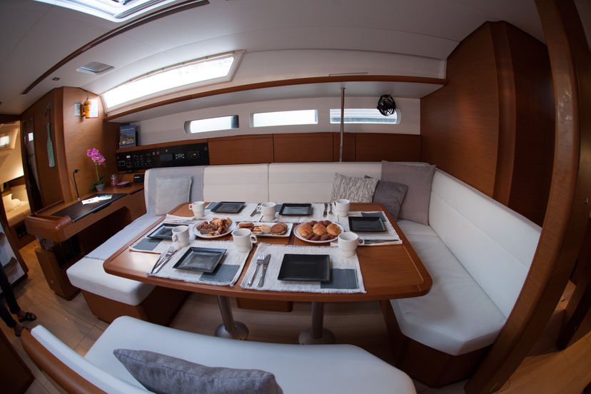 Jeanneau 51 MAISTROS