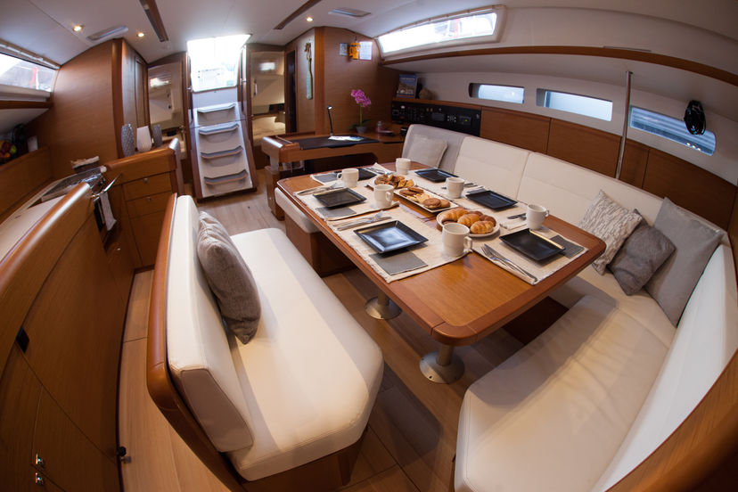 Jeanneau 51 MAISTROS