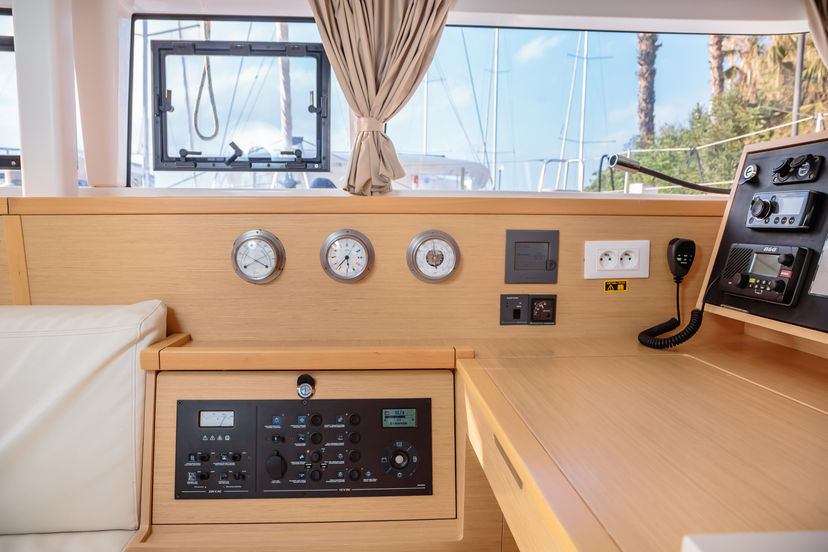 Lagoon 40 Adorable - Standard line