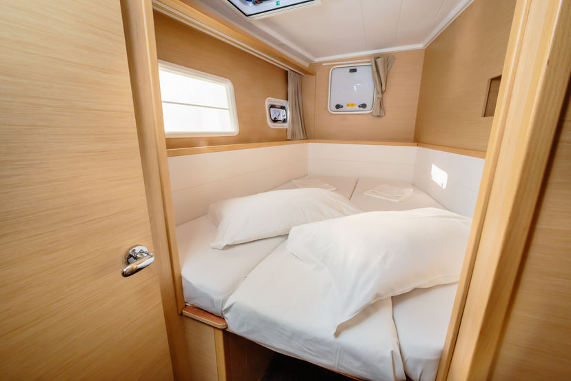 Lagoon 40 Adorable - Standard line