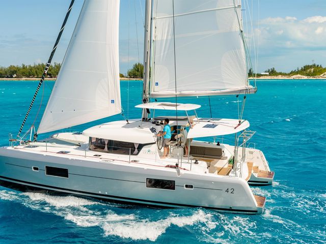 Lagoon 42 Laurencia