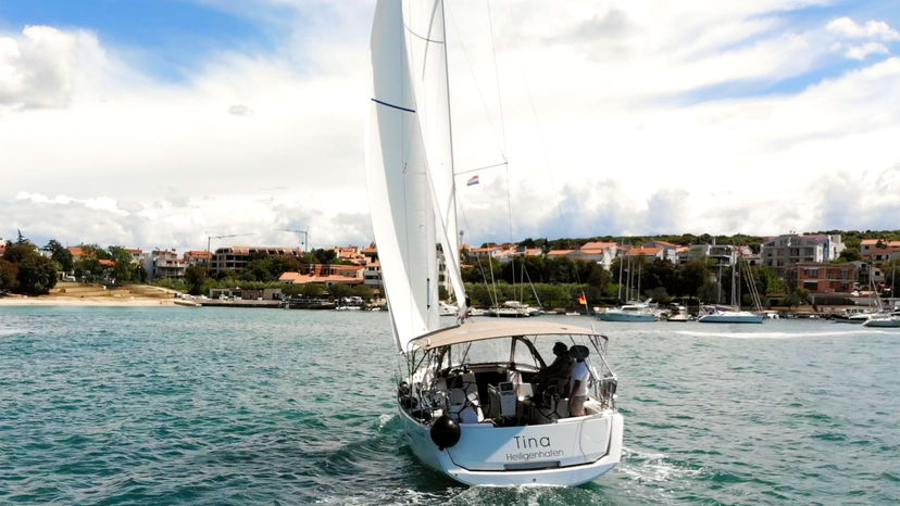 Jeanneau 38 Tina