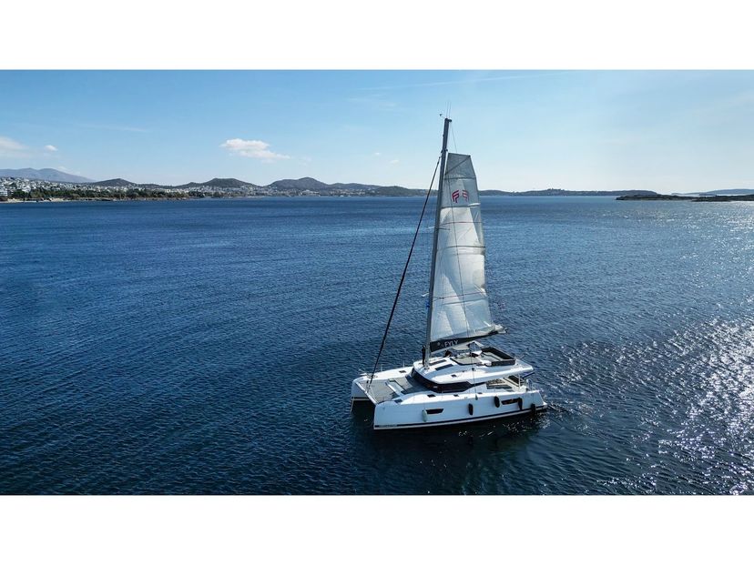 Fountaine Pajot 45 Olympus - Green Wave