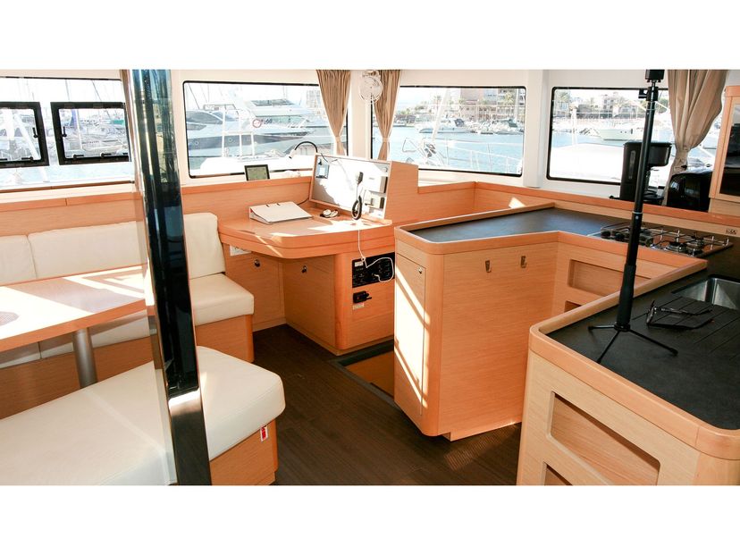Lagoon 42 Sunshine