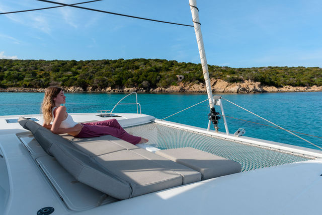 Fountaine Pajot 42 Amapola - A/C, Generator, Water maker. Solar panel