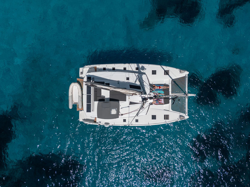 Fountaine Pajot 47 ORSA 3- A/C, Generator, Water maker