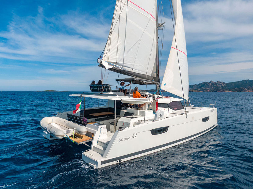 Fountaine Pajot 47 ORSA 3- A/C, Generator, Water maker