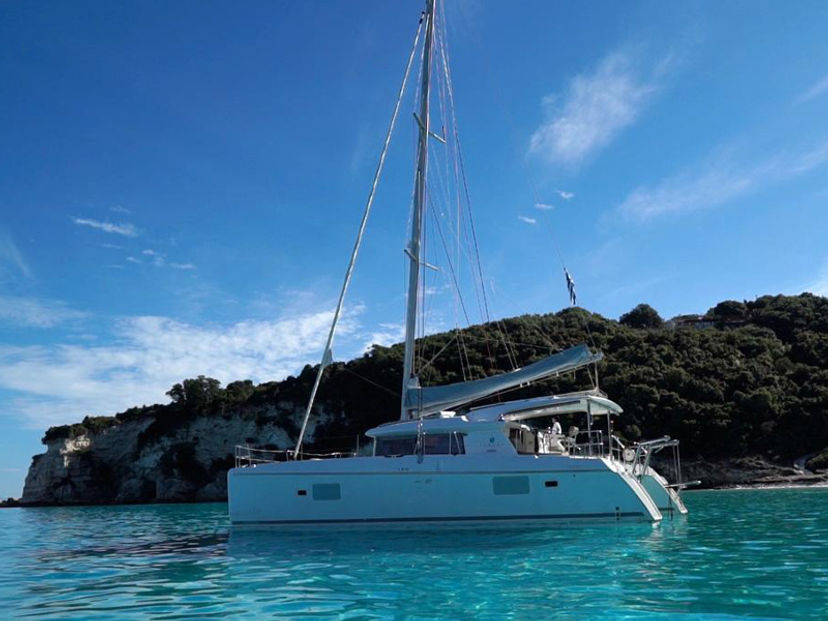 Lagoon 42 Nirvana AC Watermaker Gen + elegant pack refit 2022